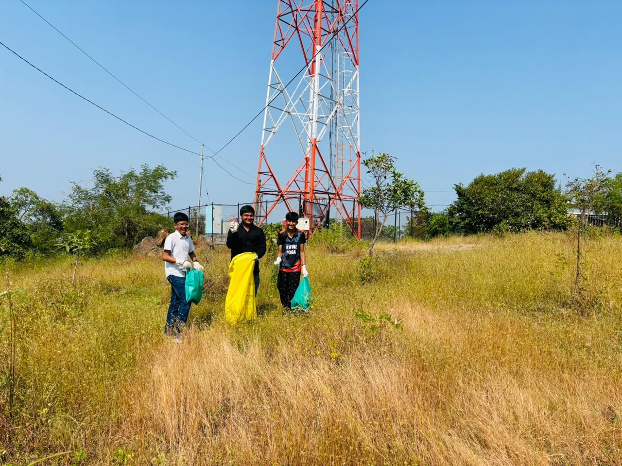 Ajmal Gadh mountain cleanup — photograph 46
