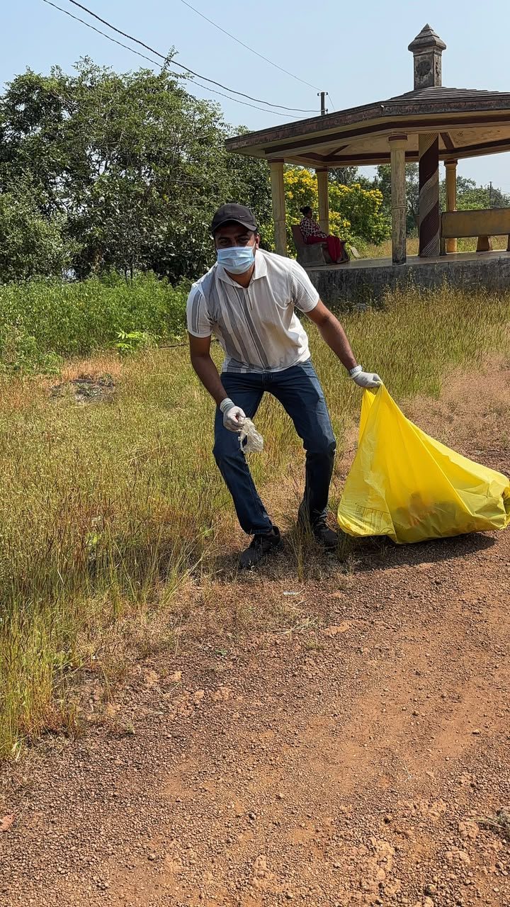 Ajmal Gadh mountain cleanup — photograph 47