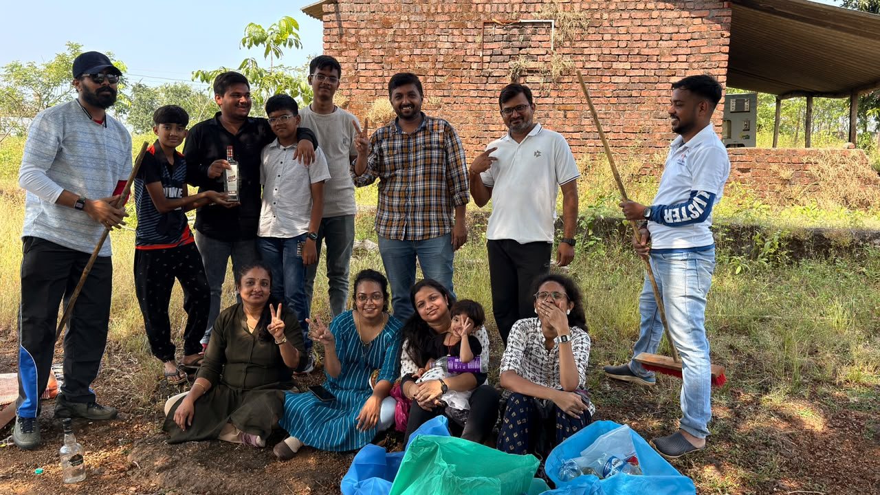 Ajmal Gadh mountain cleanup — photograph 56