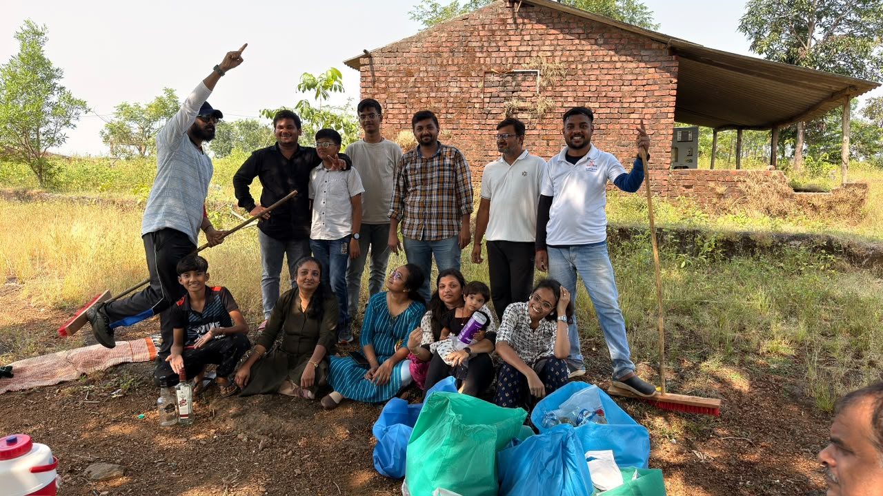 Ajmal Gadh mountain cleanup — photograph 57